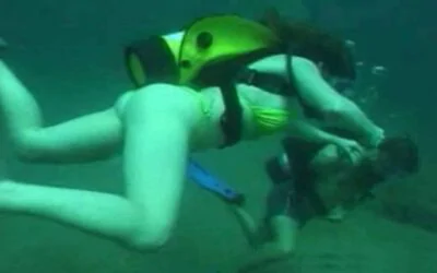 Underwater Sex Video with MILF – Scuba Sex! Underwater Sex Video with MILF – Scuba Sex!
