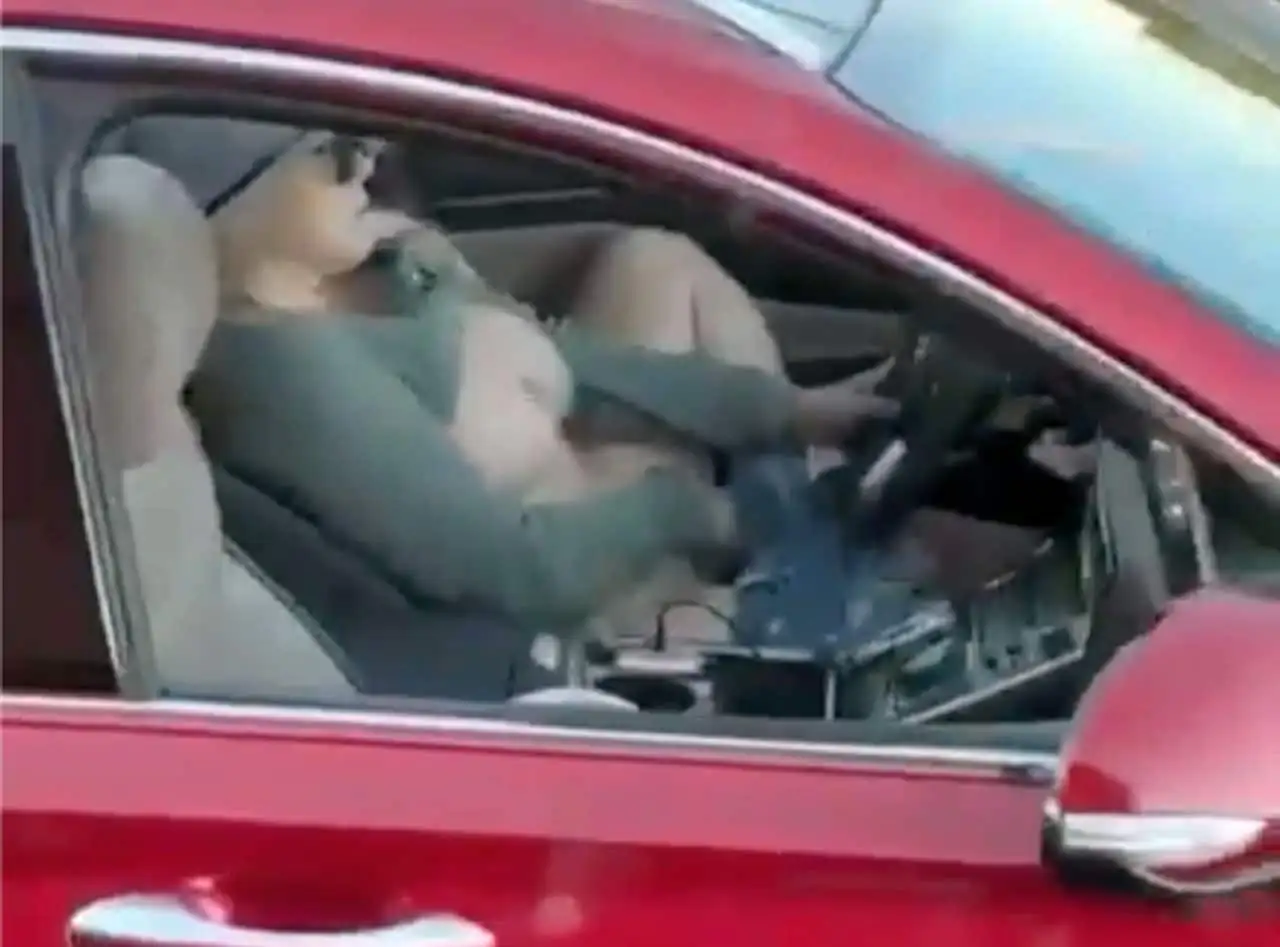 Truckerflash Woman In Car